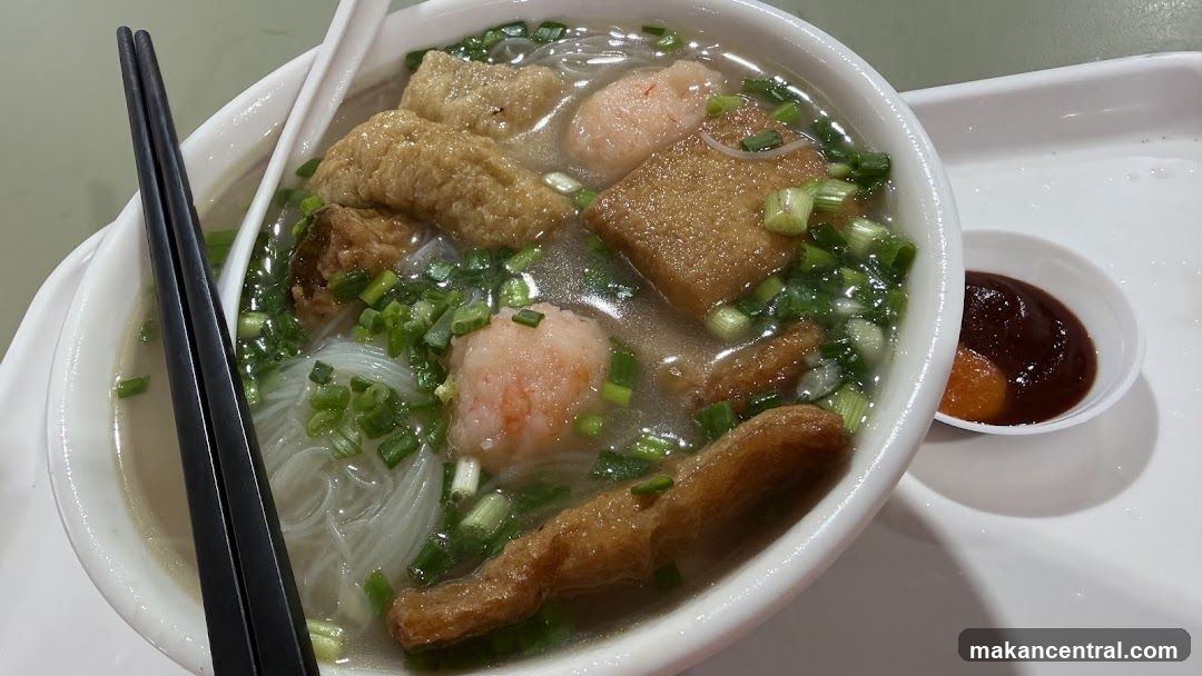 Noodle Soup with Shrimp Balls and Tofu