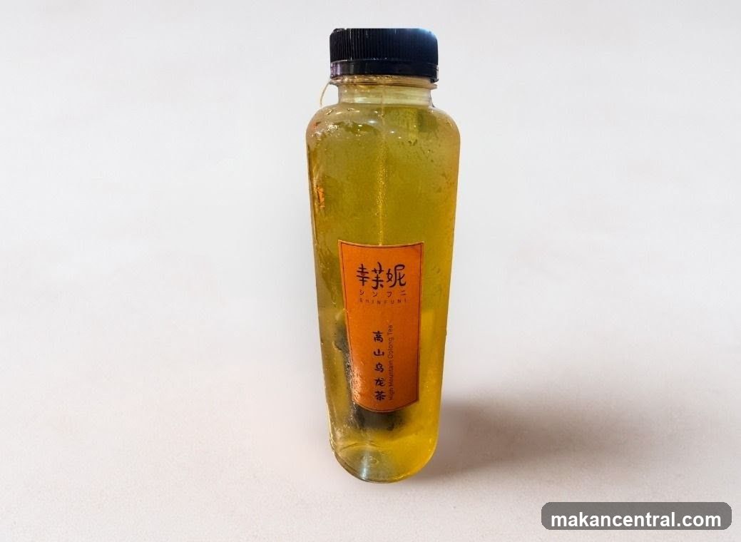 Bottle of High Mountain Oolong Tea
