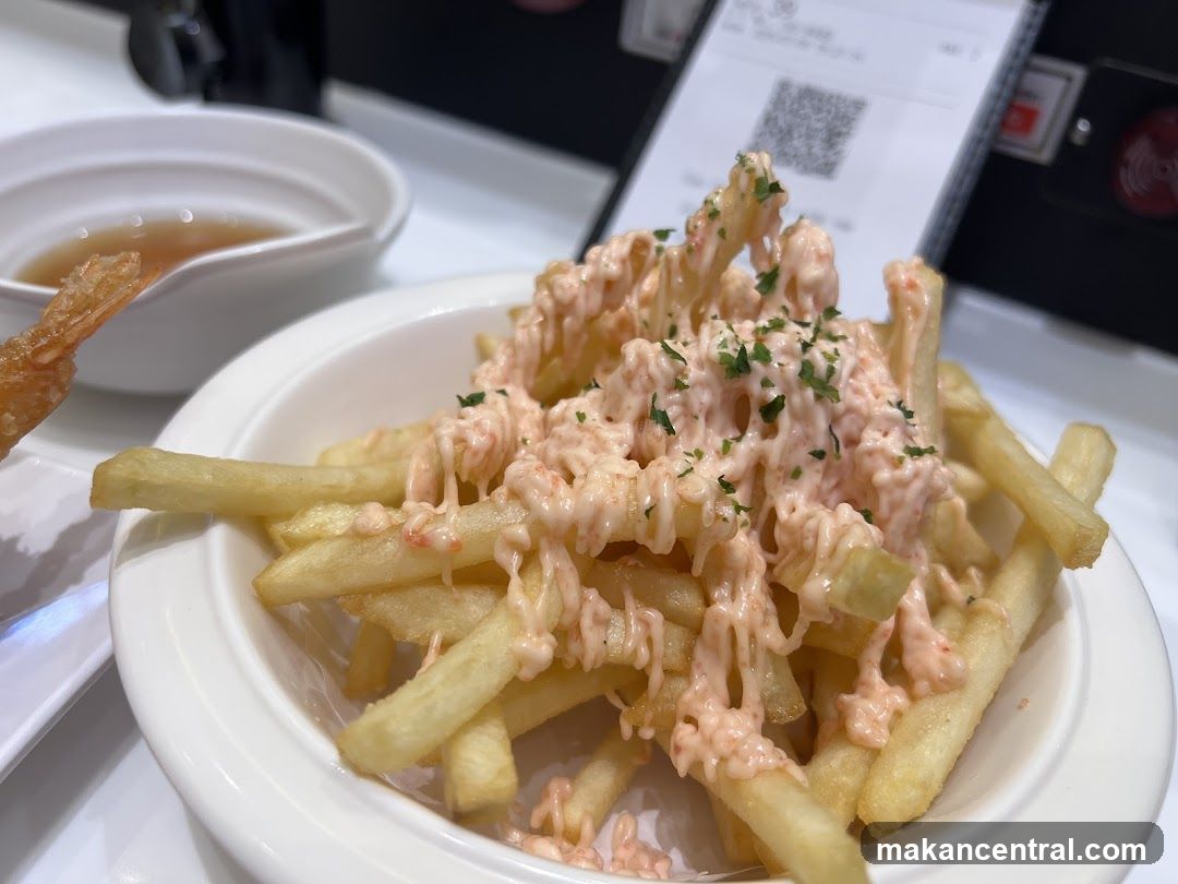 Fries with sauce