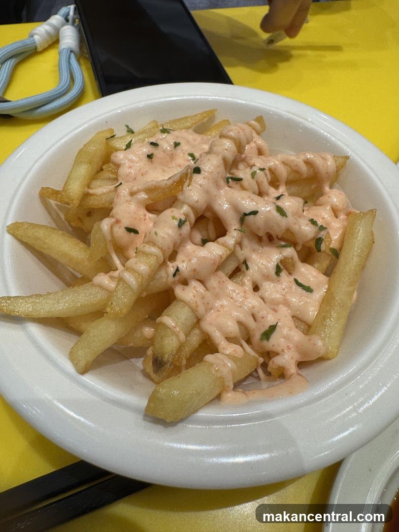 Fries with sauce