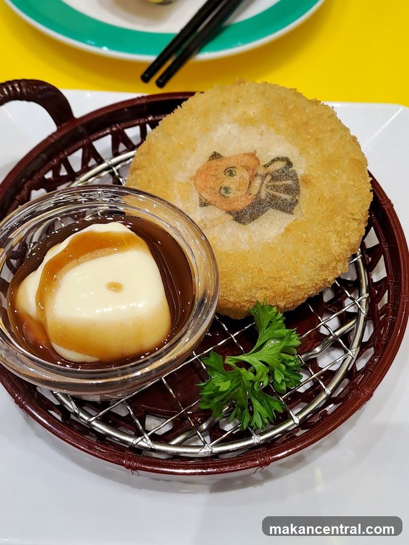 Fried Dish with Dipping Sauce