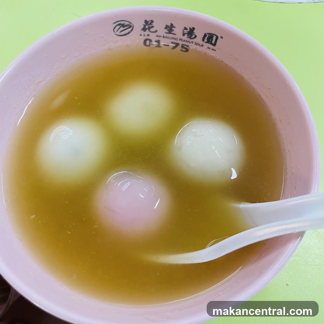 Peanut Soup with Tang Yuan