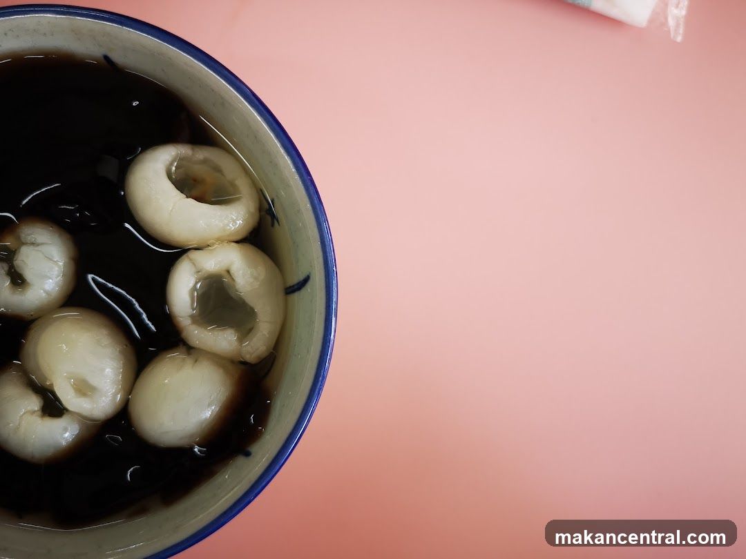 Lychee and Grass Jelly Dessert
