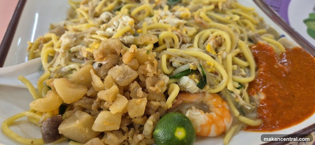 Noodles with Shrimp and Crispy Bits