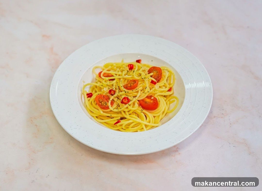 Spaghetti with Cherry Tomatoes and Chili