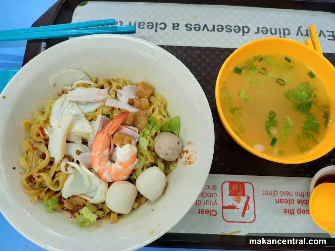 Noodles with Shrimp and Fish Balls