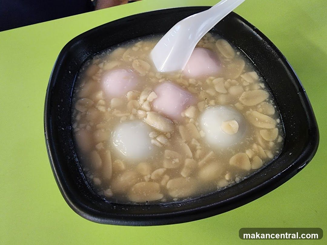 Peanut Soup with Mochi Balls