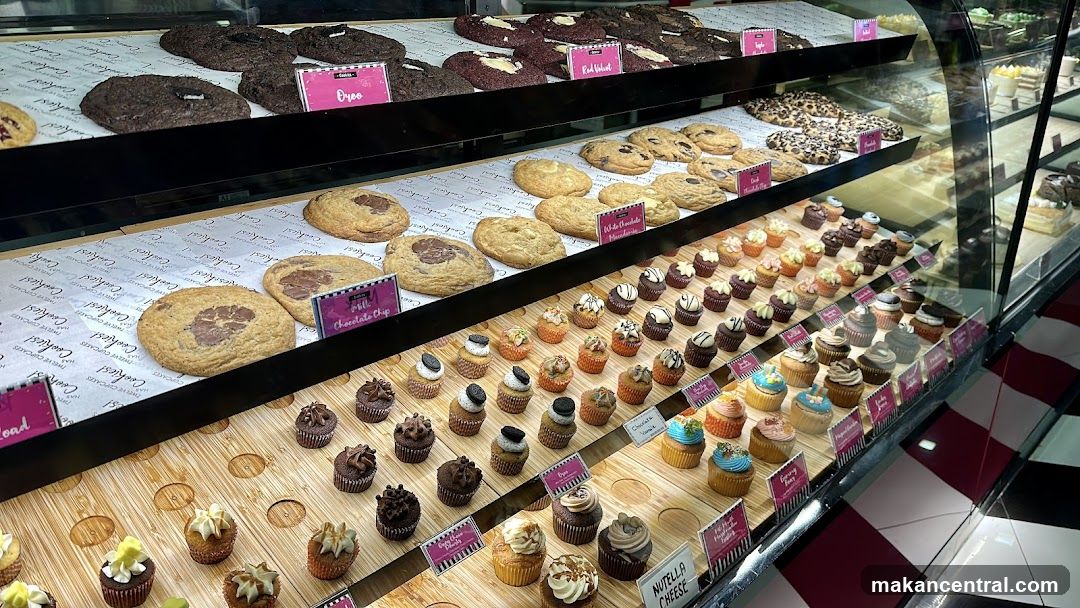 Twelve Cupcakes