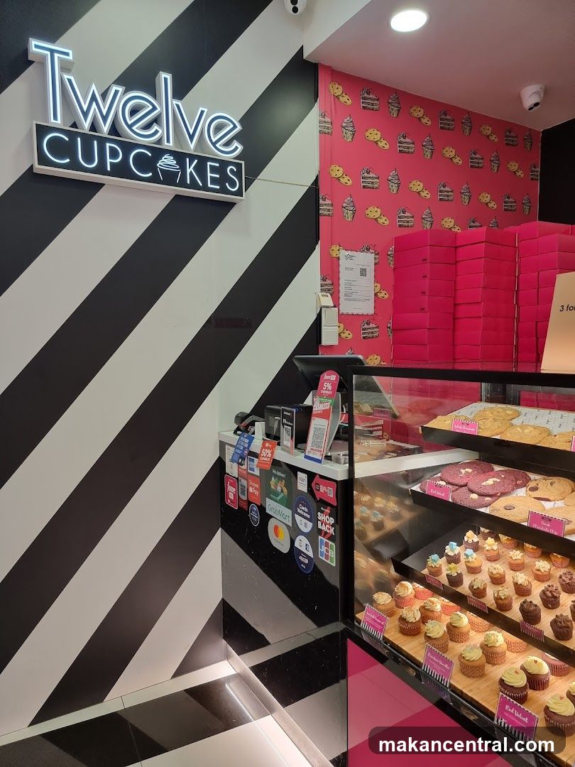 Cupcake Shop Display
