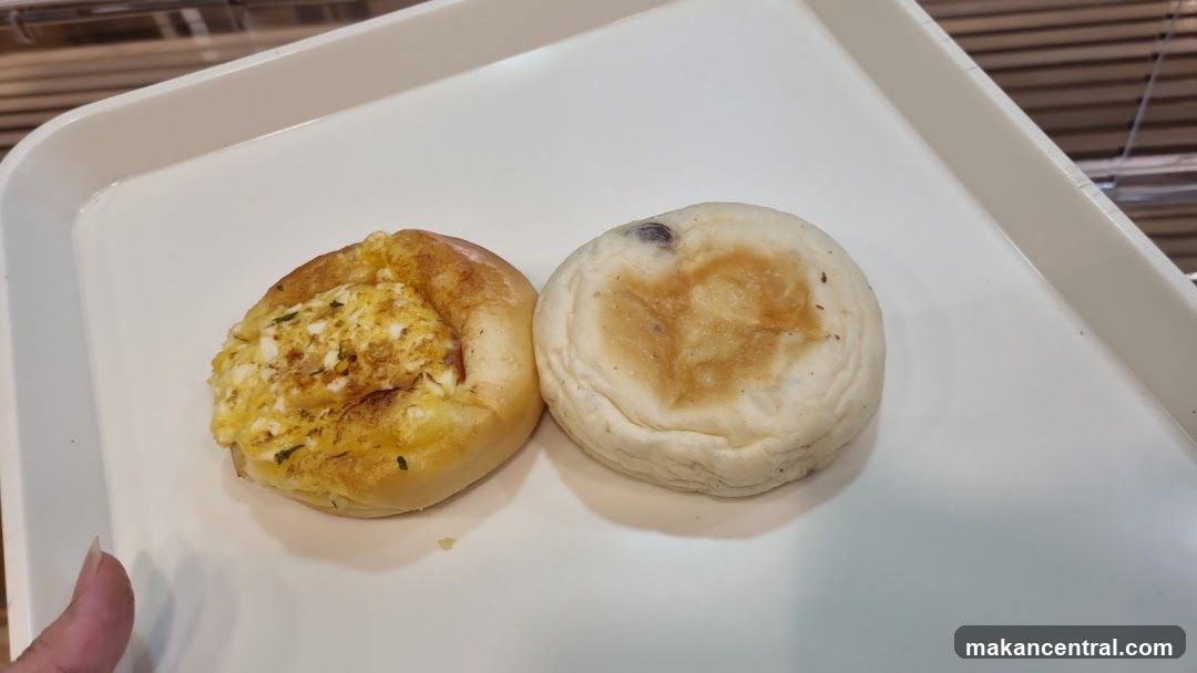Two Buns on a Tray