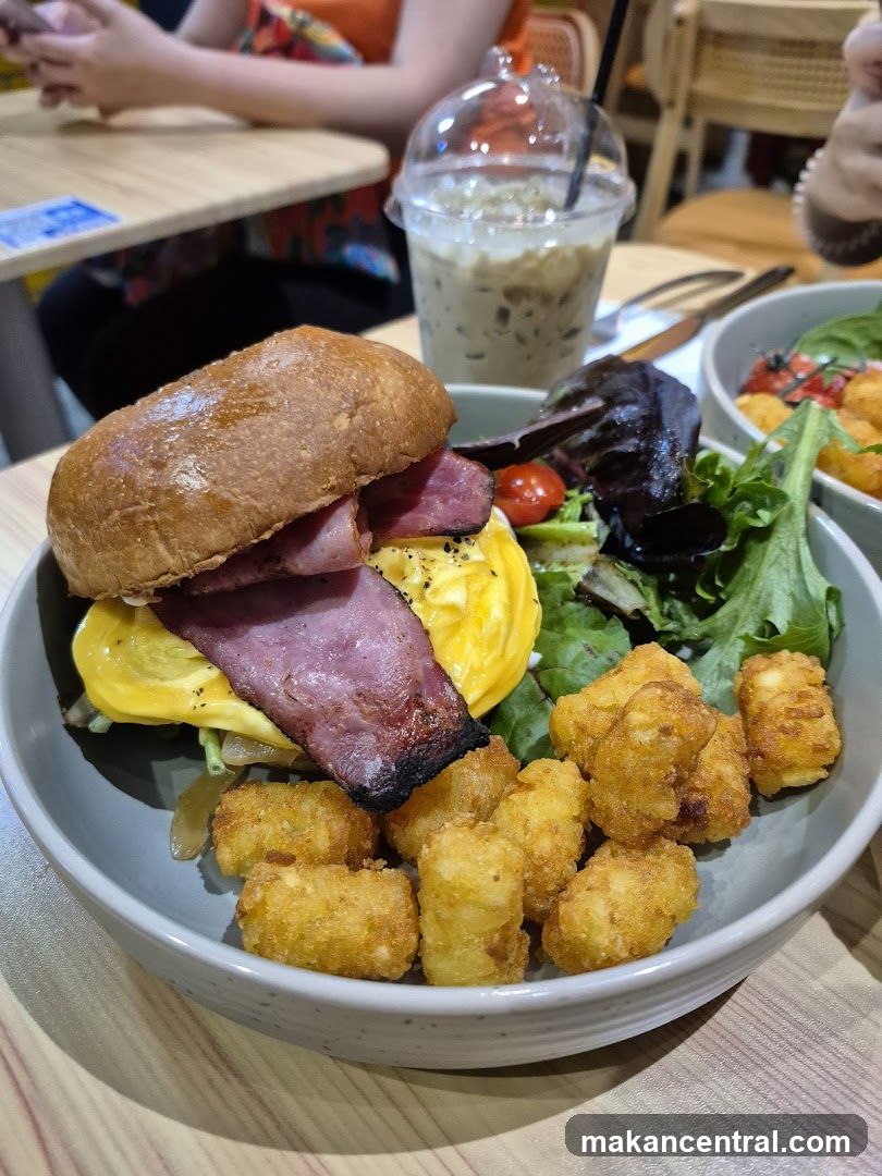 Breakfast Sandwich with Tater Tots