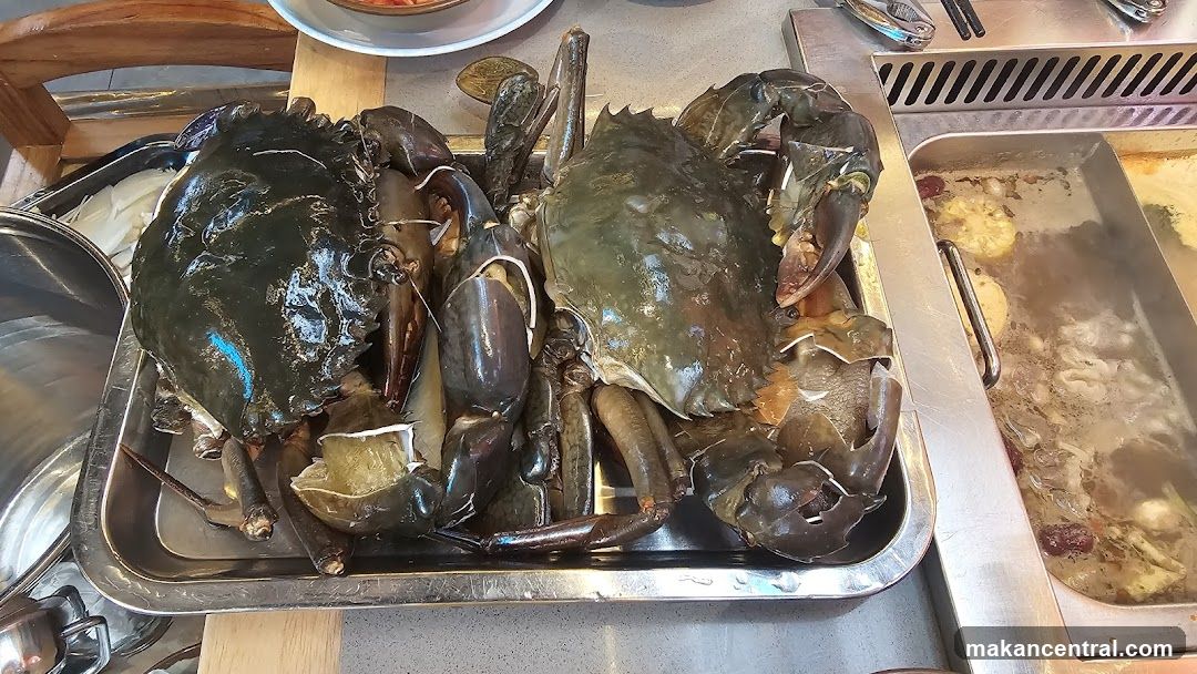Crabs and Hot Pot