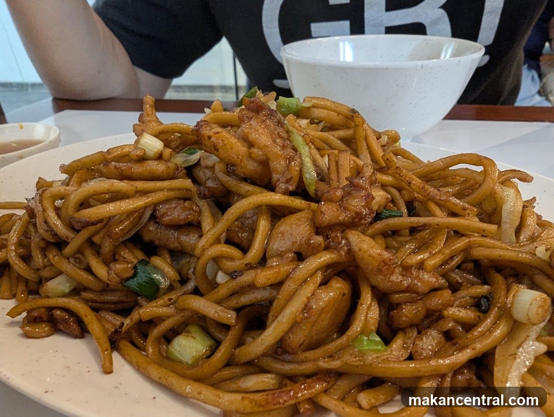Noodles with Meat and Scallions