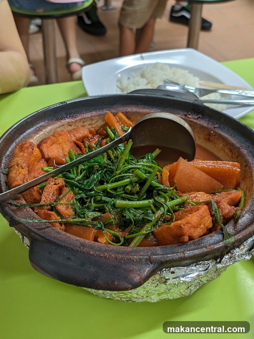 Claypot Dish with Water Spinach and Tofu