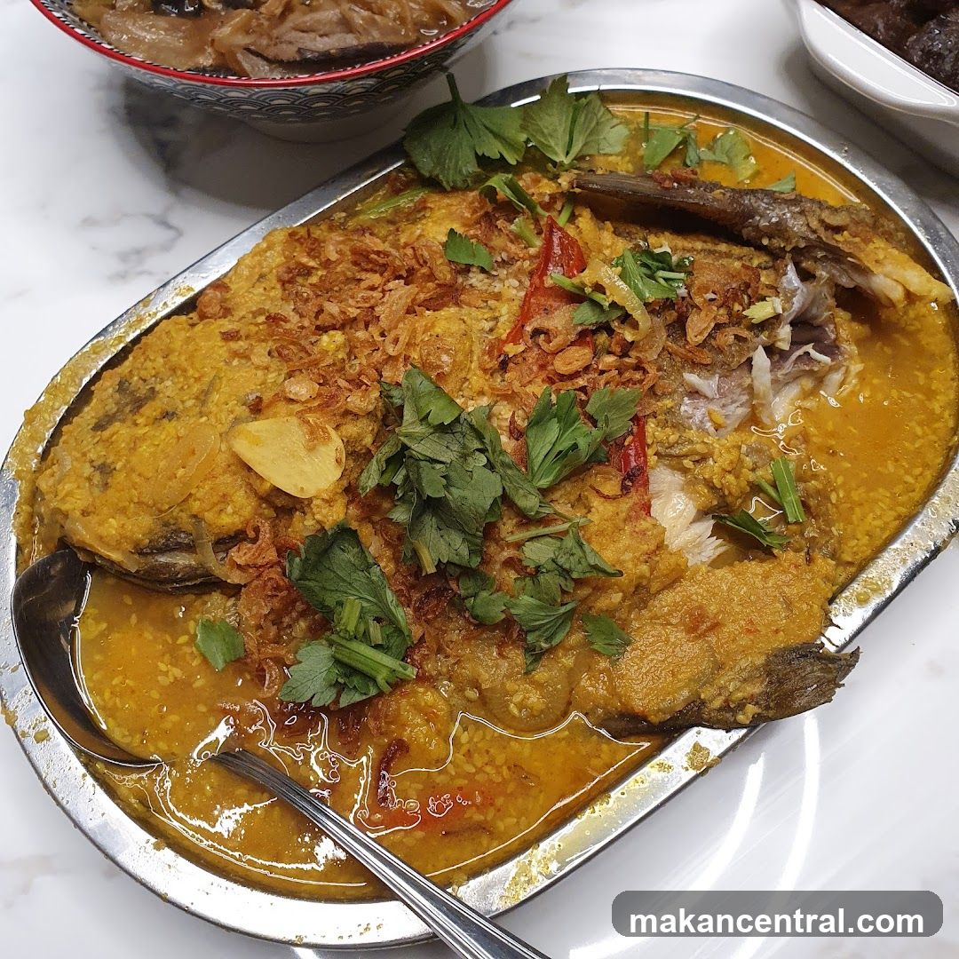 Steamed Fish with Yellow Curry Sauce