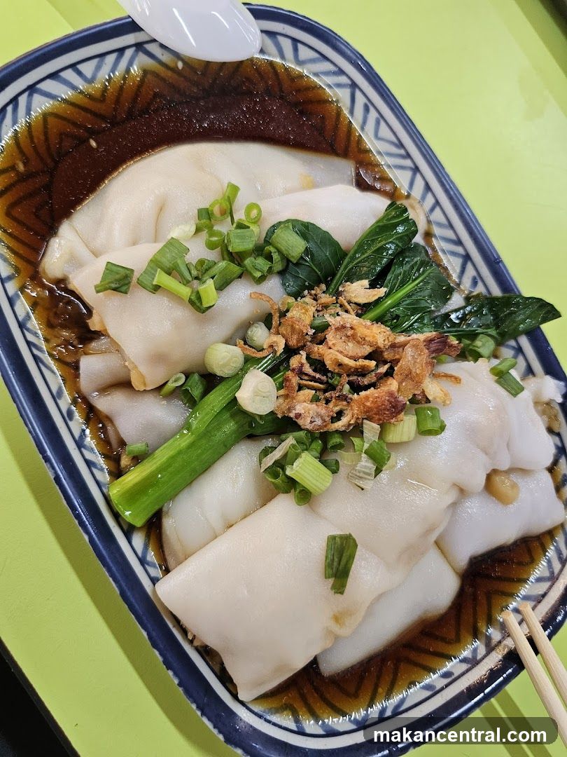 Steamed Rice Rolls with Soy Sauce