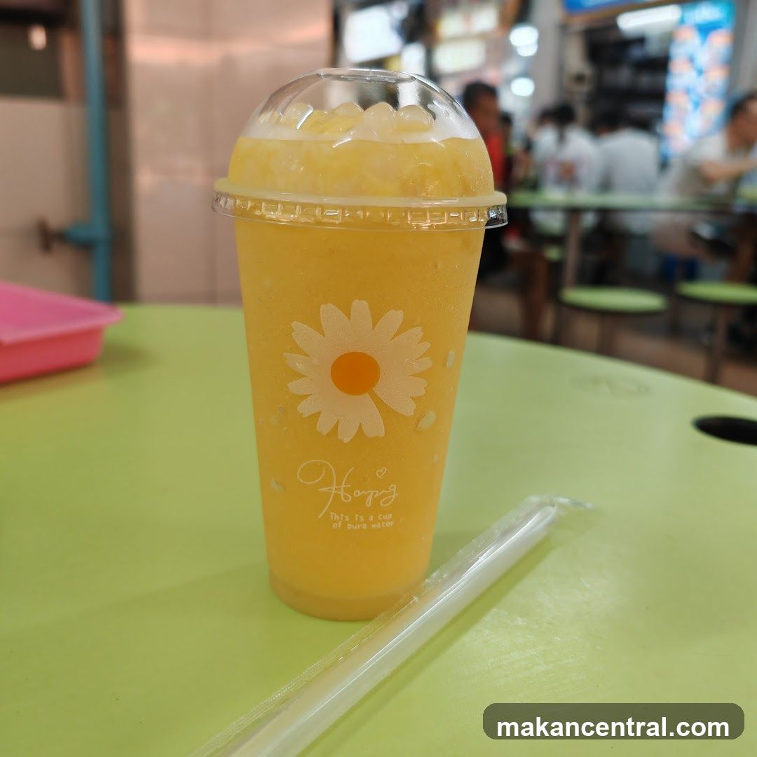 Yellow Smoothie with Daisy Design