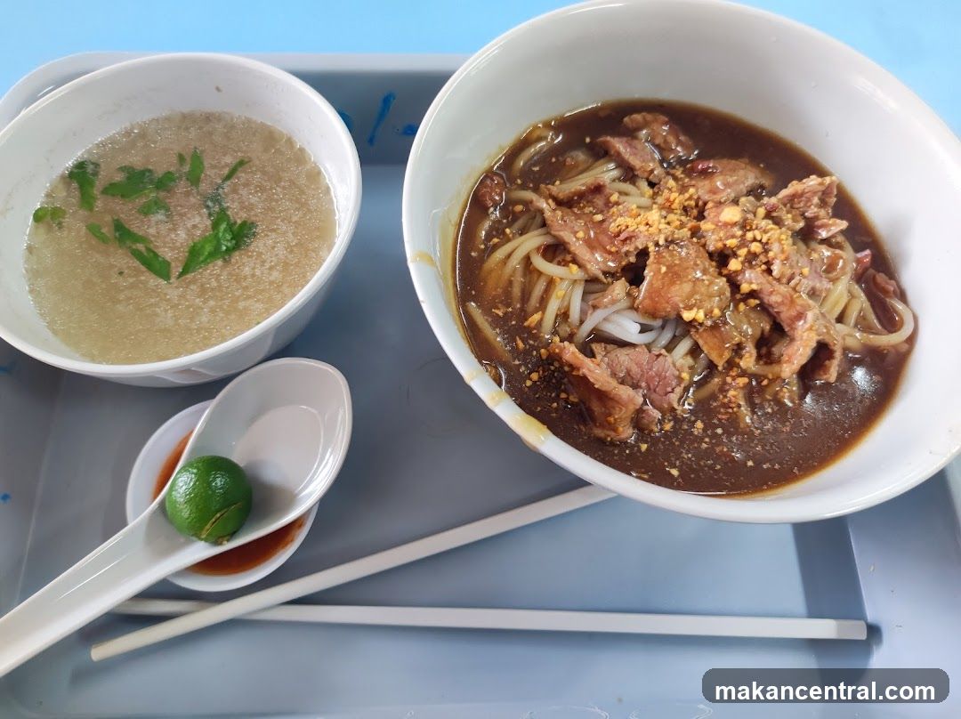 Beef noodle soup with side dish
