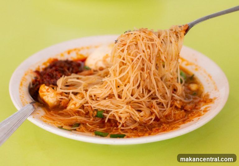 Noodles with Chili Paste and Egg
