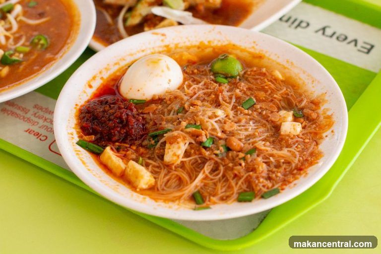 Noodle Dish with Egg and Chili Paste