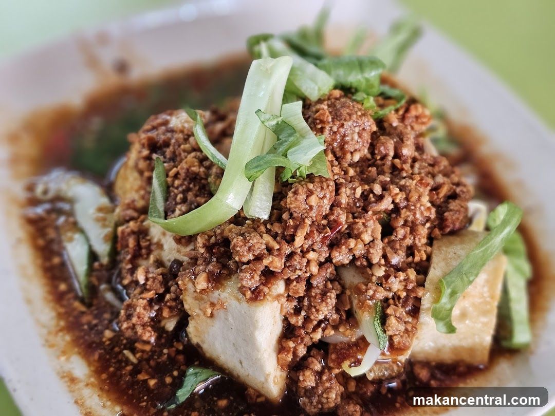 Tofu with Minced Meat and Vegetables