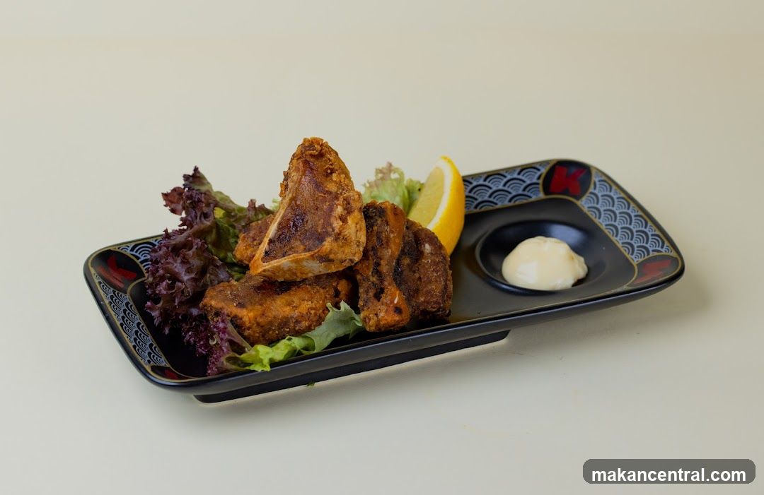 Fried Fish Bites with Lemon and Dip