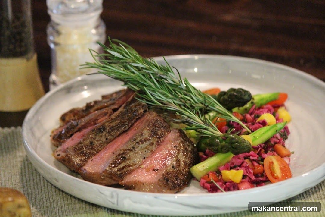 Sliced Steak with Vegetables