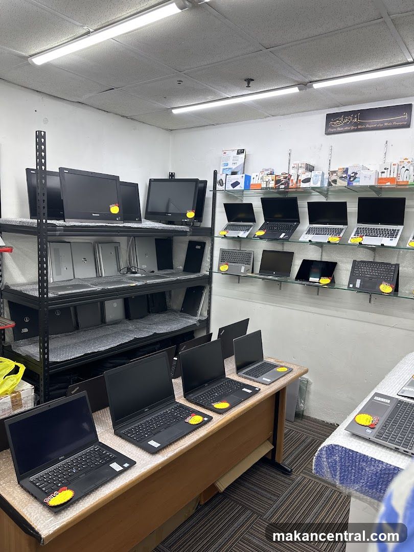 Computer Store Display