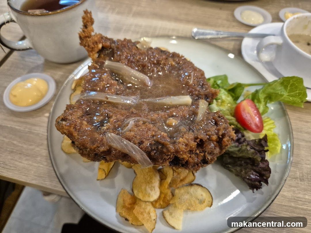 Fried Cutlet with Gravy and Salad