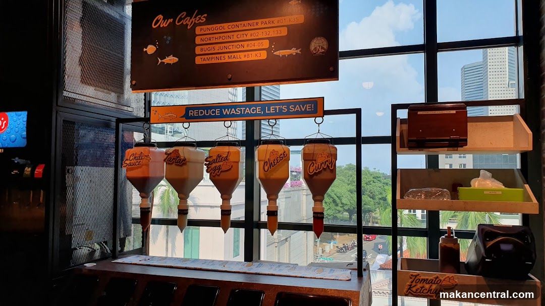 Condiment Station