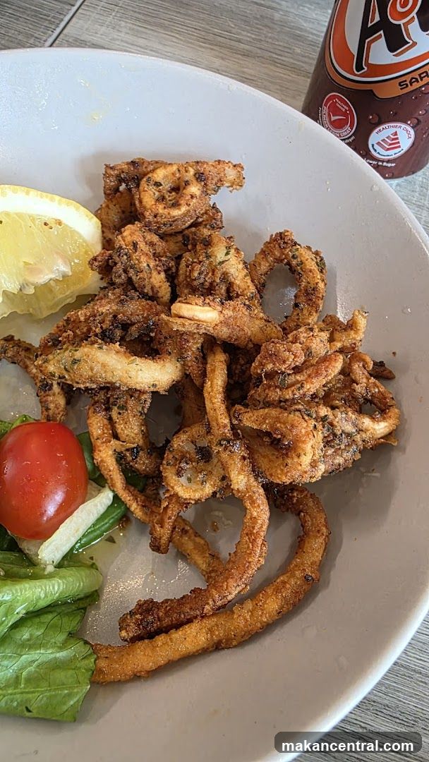 Fried Calamari with Lemon and Salad
