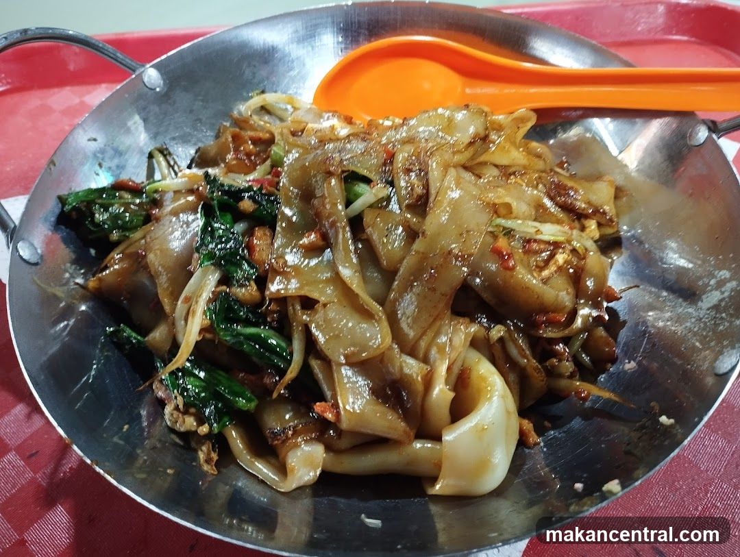 Stir-fried noodles with vegetables