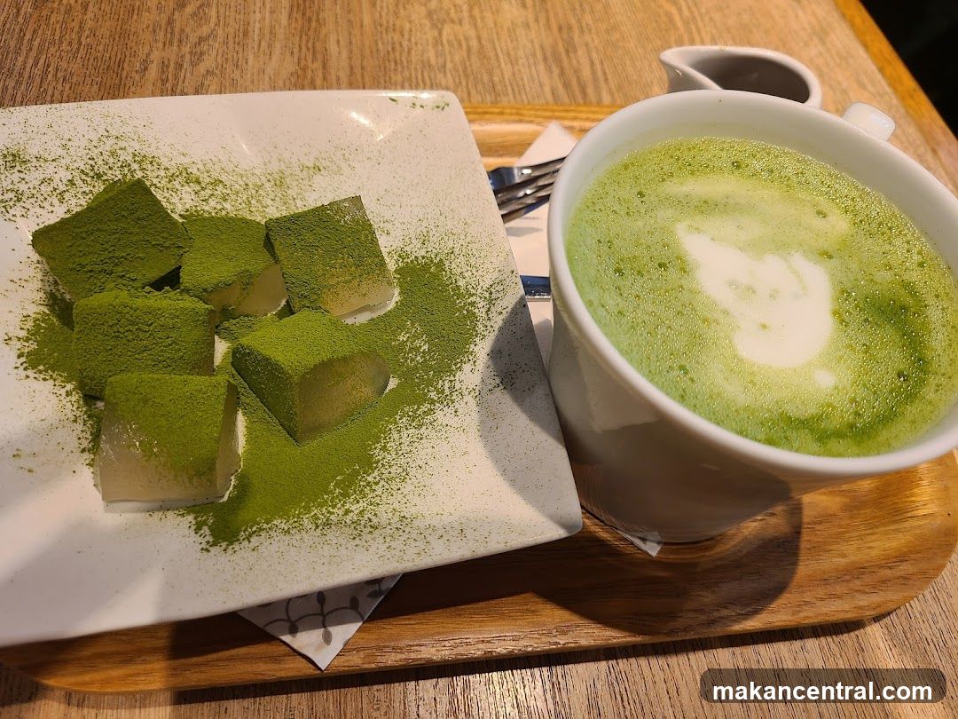 Matcha dessert and latte