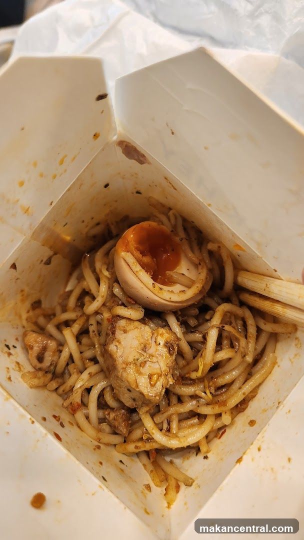 Noodles with Egg and Chicken
