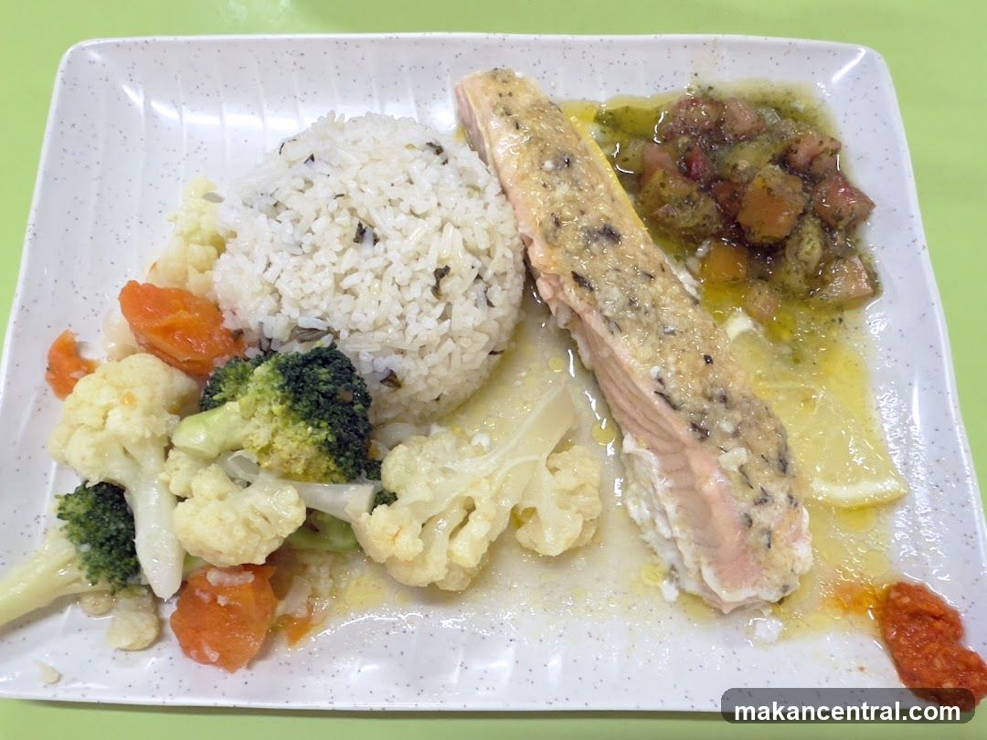 Salmon with Rice and Vegetables