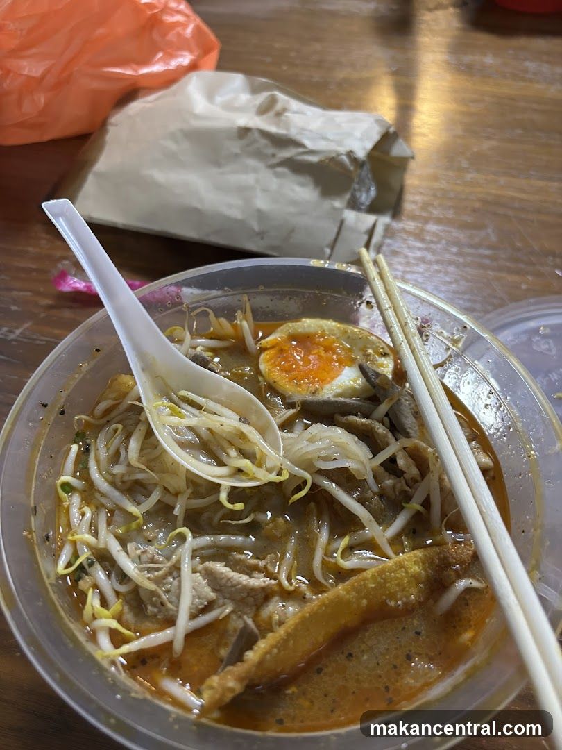 Laksa with Egg and Meat