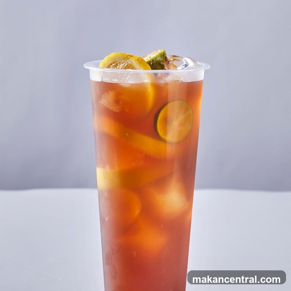 Iced Tea with Lemon and Lime