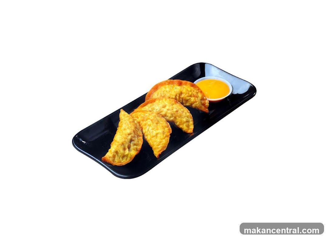 Fried Dumplings with Sauce
