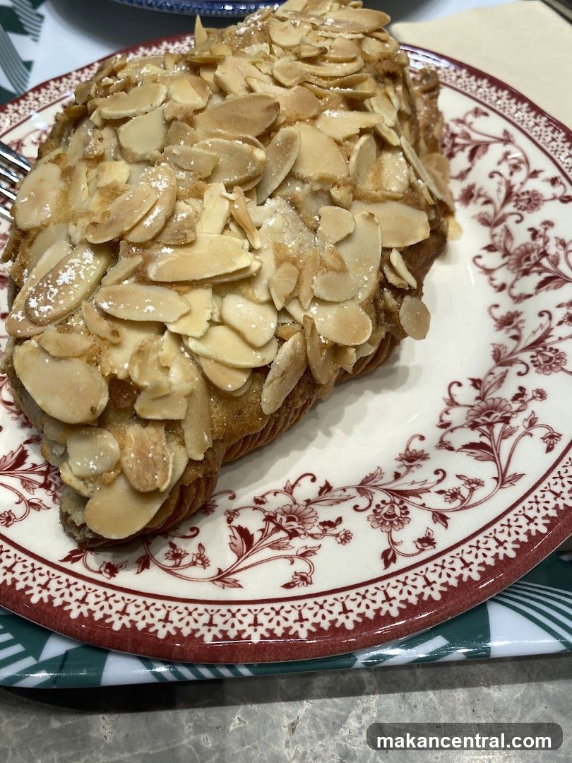 Almond Croissant