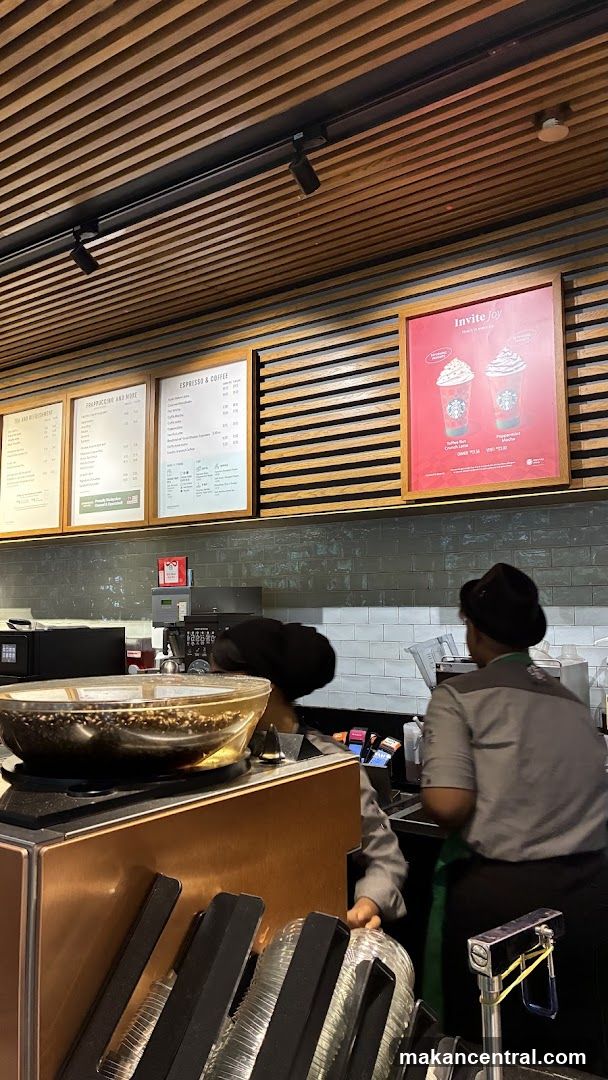 Starbucks Counter Interior