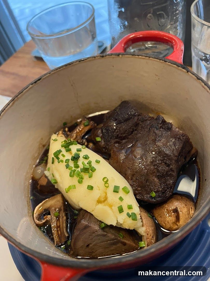 Food dish in a pot