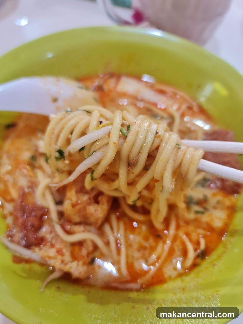 Noodles in green bowl