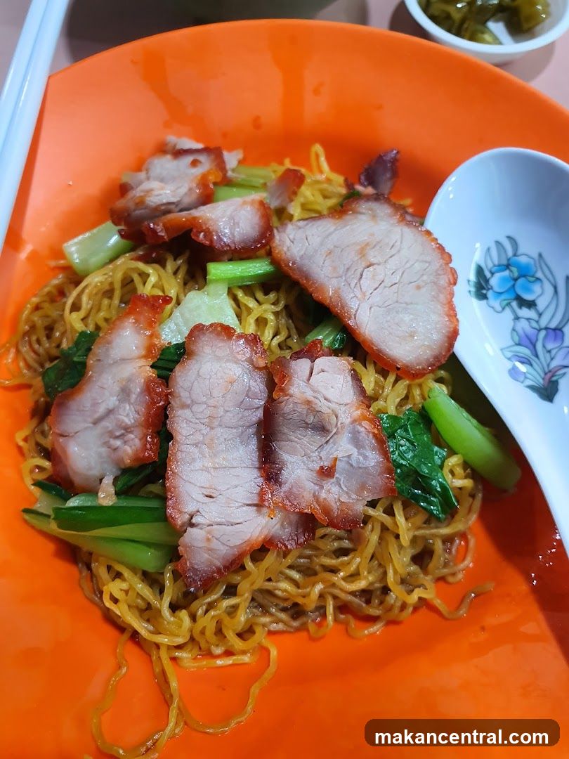 Noodles with roasted pork