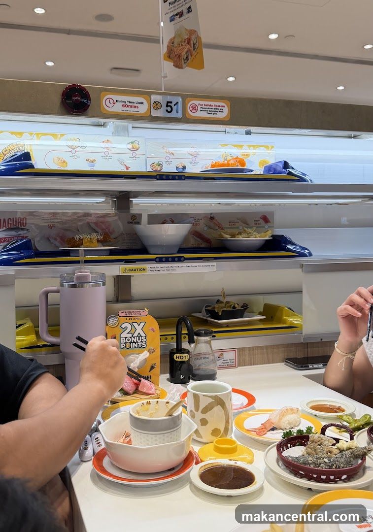 Sushi Roll Express Interior