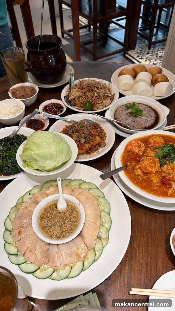 Restaurant Interior Dining Table