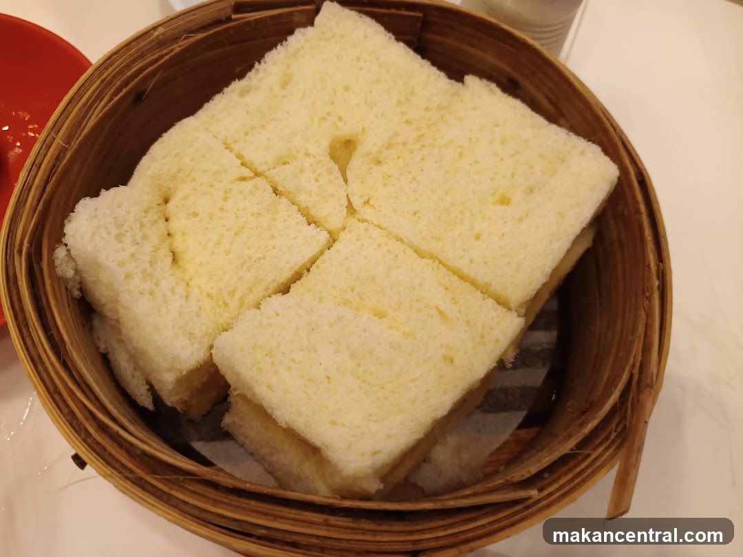 Bread in Bamboo Steamer
