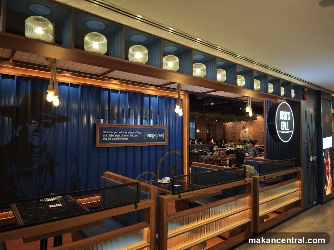 Jos's Grill interior