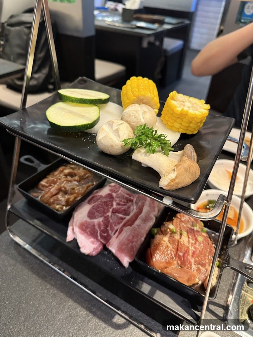 Grilled meat and vegetable platter