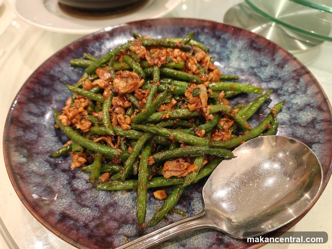 Food dish on ceramic plate