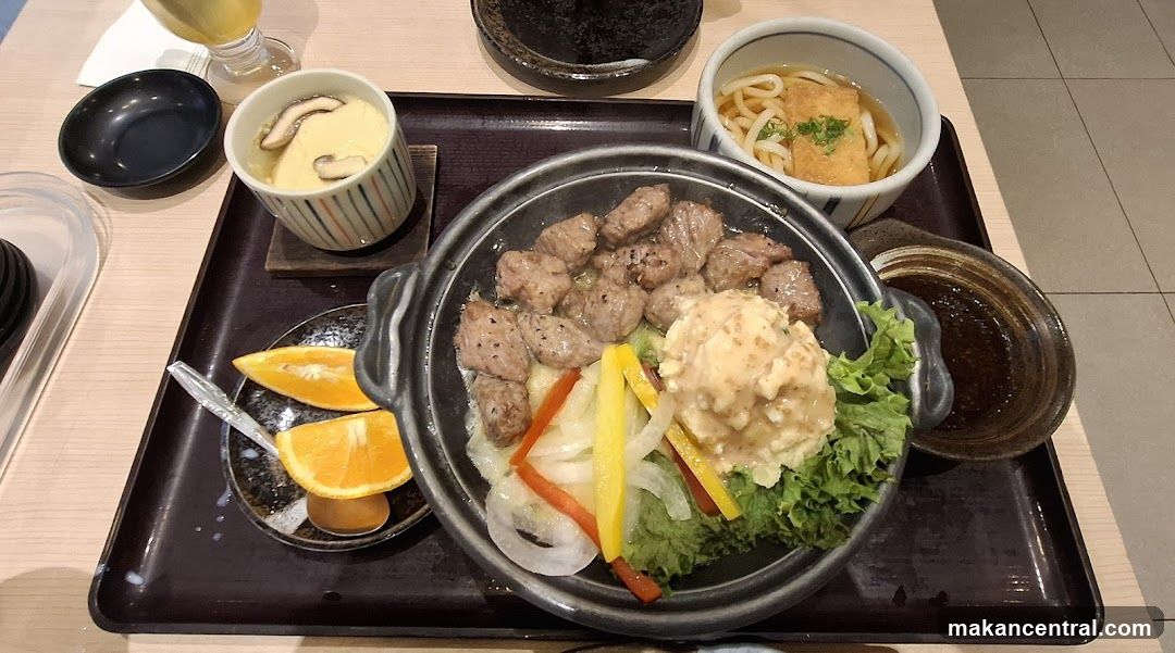 Restaurant Interior Meal Presentation